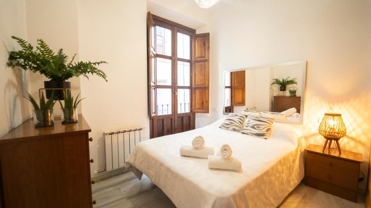 Bonito Y Acogedor Apartamento Pleno Centro Junto Catedral Granada Exterior photo